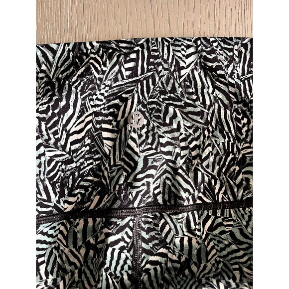 NEW LULULEMON Wunder Under Pant HR Size 6 Dazzle 50g Alpine White Black Tight - Picture 3 of 4